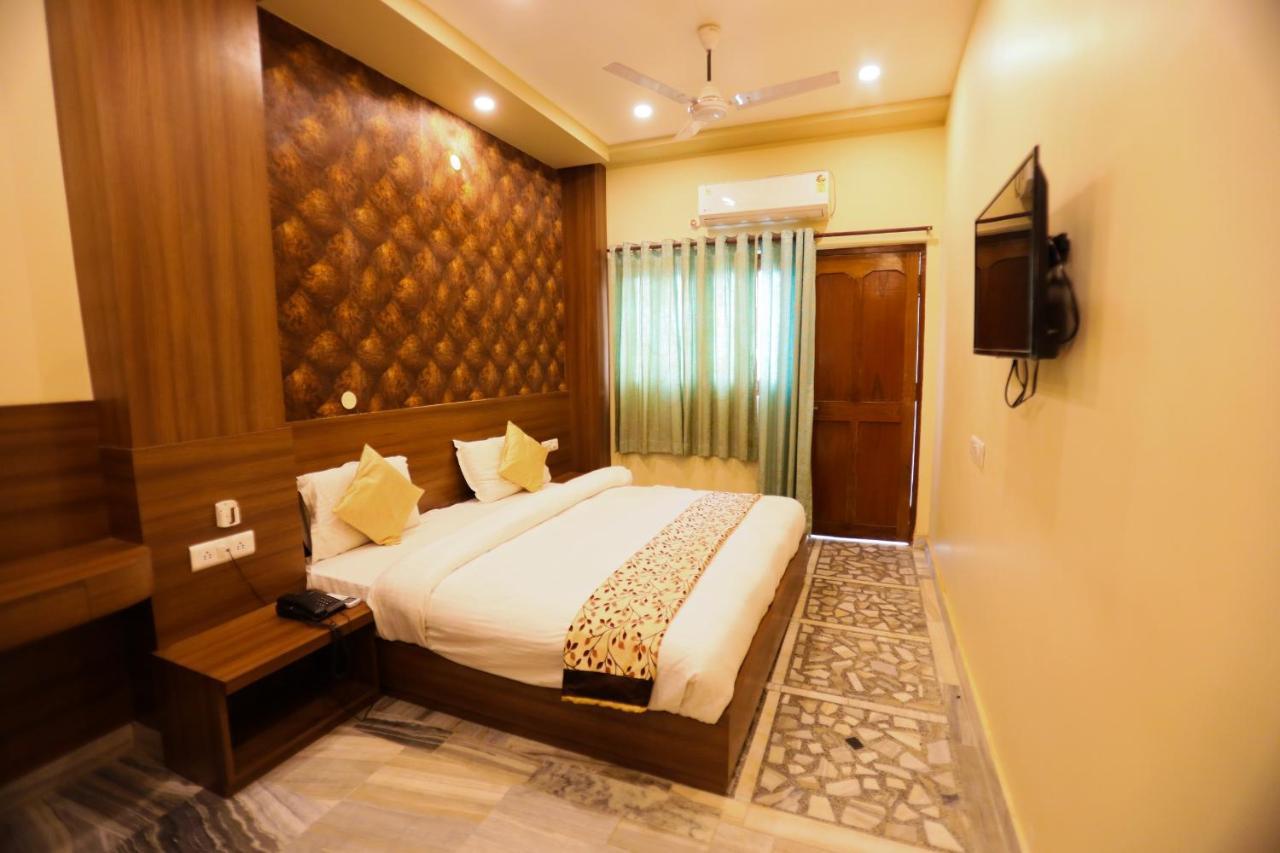 Hotel Vishwanath Варанаси Экстерьер фото